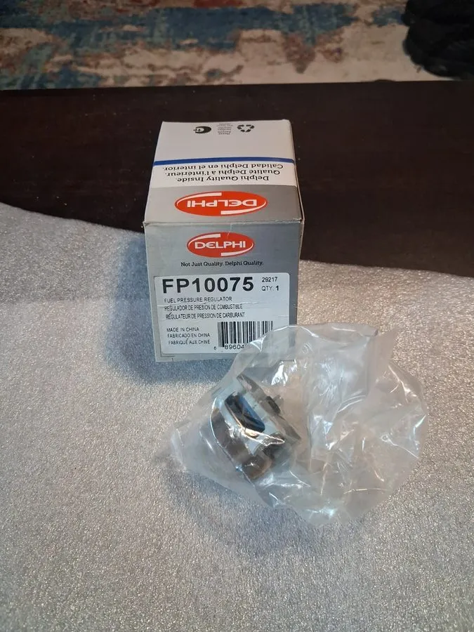 Трубопроводная арматура Fuel Injection Pressure Regulator Delphi FP10075 — фото лота 1
