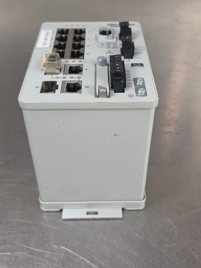 Коммутатор 1783-BMS10CA Allen-Bradley Stratix 5700 Ethernet Switch 10 Ports