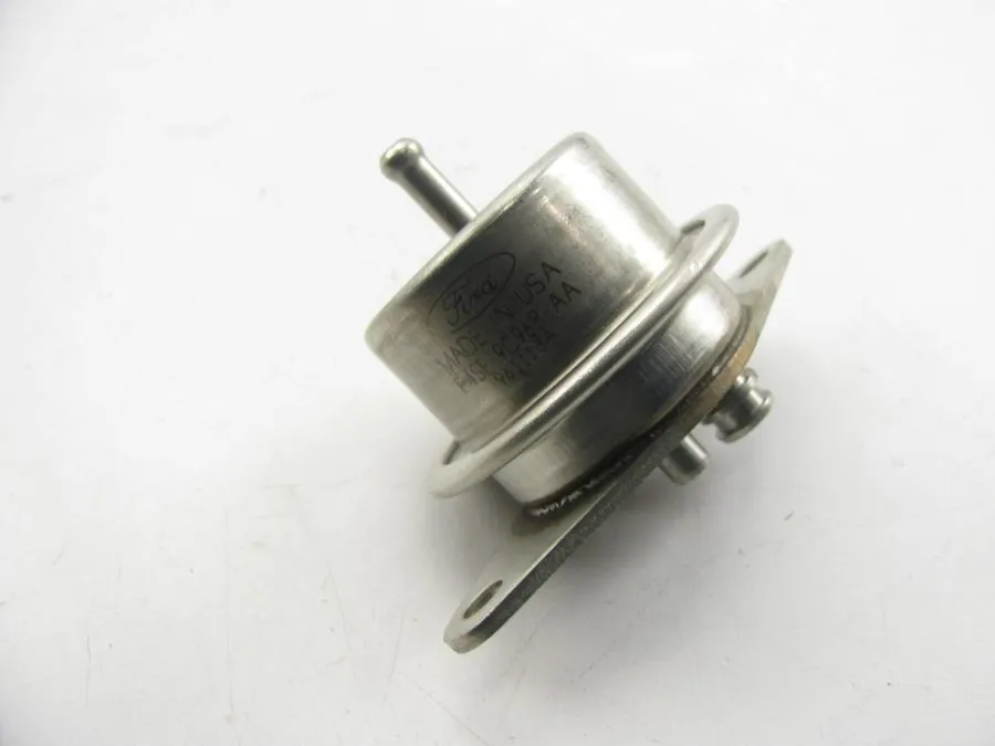 Трубопроводная арматура Standard Ignition Fuel Injection Pressure Regulator PR16