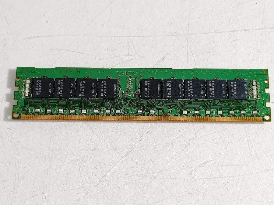 Модуль памяти Samsung 8GB DDR3-1866 ECC RDIMM Server RAM PC3-14900R M393B1G70QH0