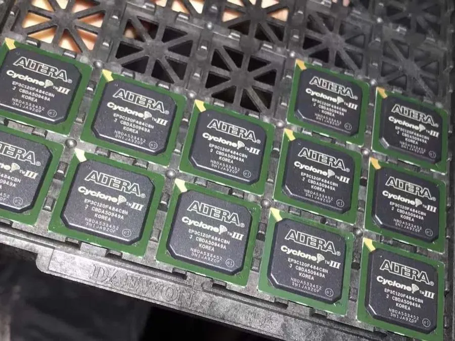 Микросхема ПЛИС EP3C120F484C8N Altera Intel FPGA Cyclone III FBGA 484