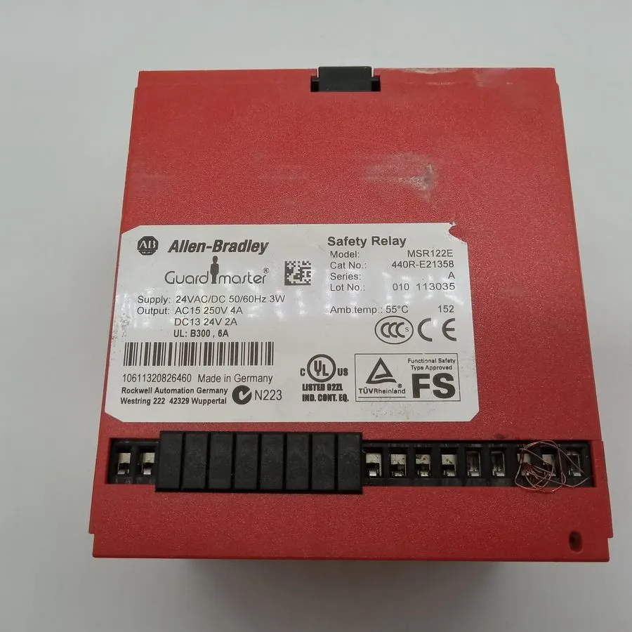 Реле безопасности Allen-Bradley 440R-E21358 Guardmaster Safety Relay