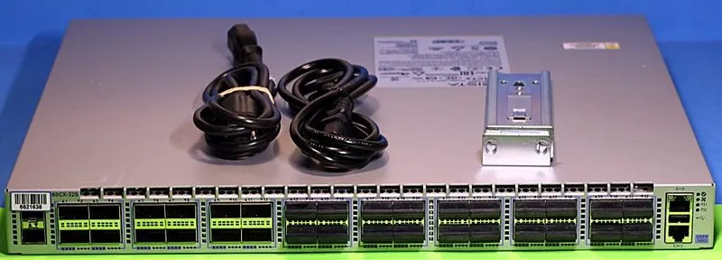 Коммутатор ARISTA DCS-7060CX-32S-R 32x 100GbE QSFP28 & 2x10G SFP+ Switch 2xPSU
