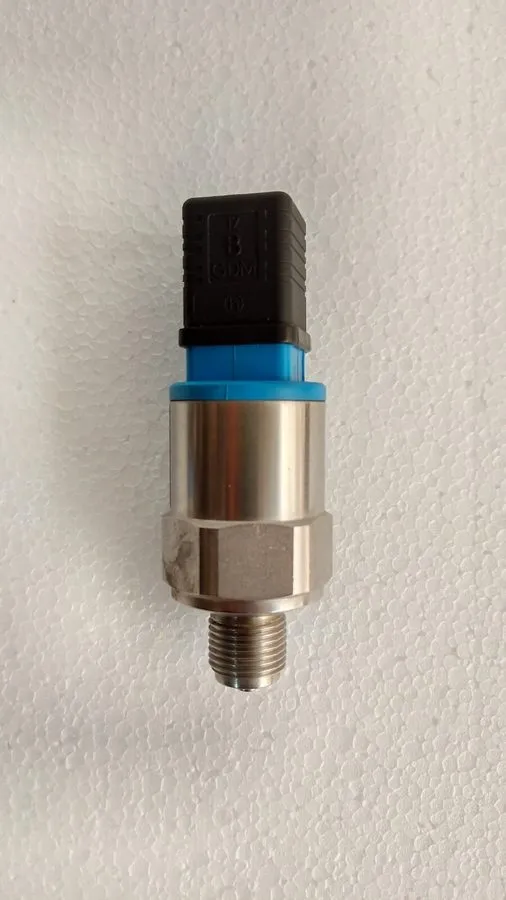 Датчик давления ENDRESS+HAUSER PMC131-A11F1A1R PRESSURE TRANSMITTER 0-6 BAR