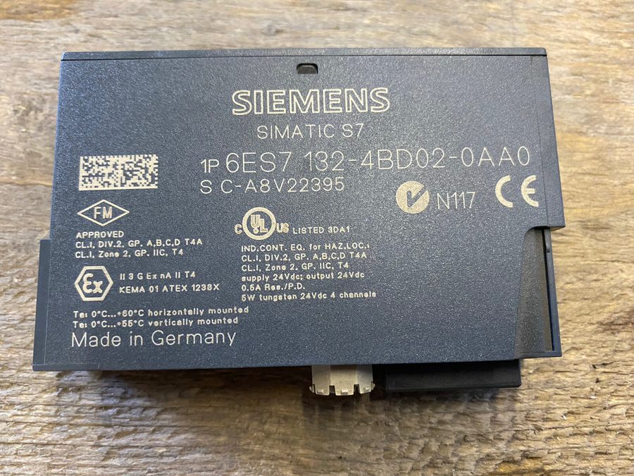 Модуль ввода-вывода 6ES7132-4BD02-0AA0 Siemens ET 200S Digital Output 24 V DC / 