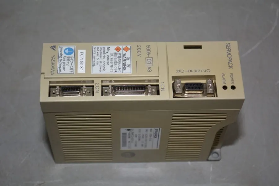 Сервопривод YASKAWA SERVOPACK SGDA-01AS