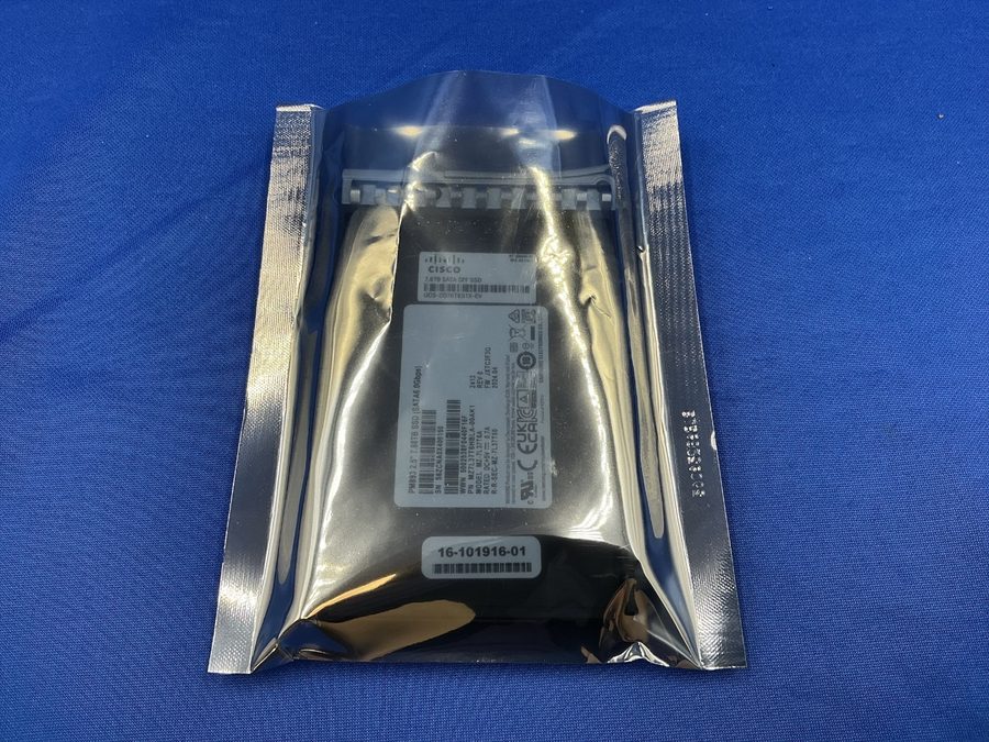SSD-накопитель Samsung PM893 7.68TB SATA 6Gb/s 2.5" SSD MZ-7L37T60 MZ7L37T6HBLA