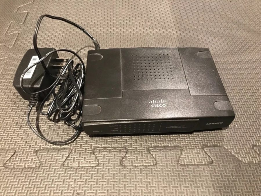 Фото лота 2CISCO-LINKSYS от продавца №80784