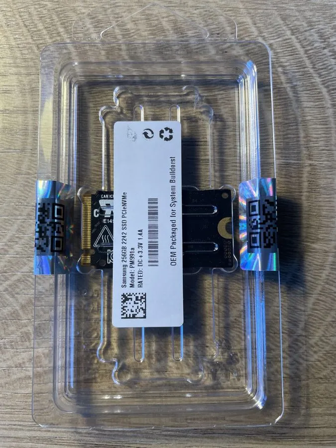 SSD-накопитель Samsung PM991 256GB SSD 2242 PCIe NVMe MZ-ALQ2560