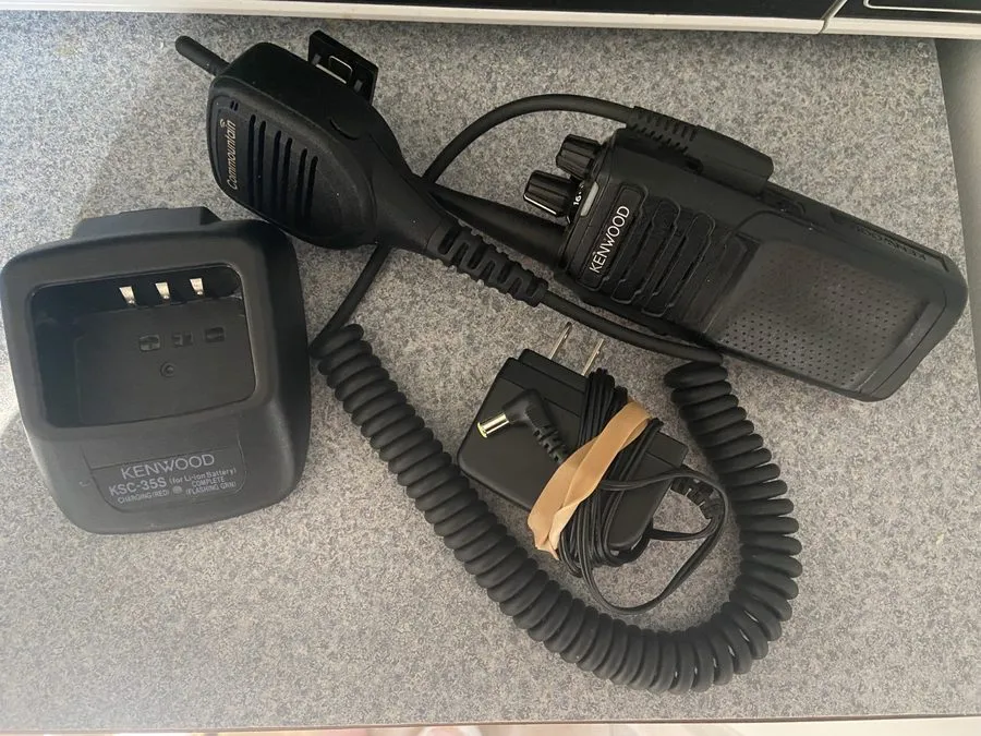 Радиостанция Kenwood NX-1000 Series (NX-1300-K5) UHF Transceiver Two-Way Radio — фото лота 4
