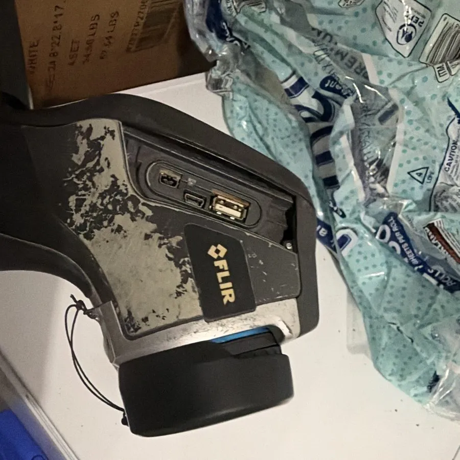 Оптико-электронная система FLIR E30BX Compact Thermal Camera W/ Accessories USA — фото лота 2