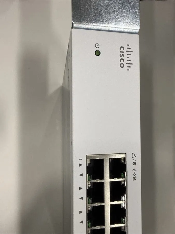 Коммутатор Cisco CBS110-24T Unmanaged 24-Port Gigabit Ethernet Switch