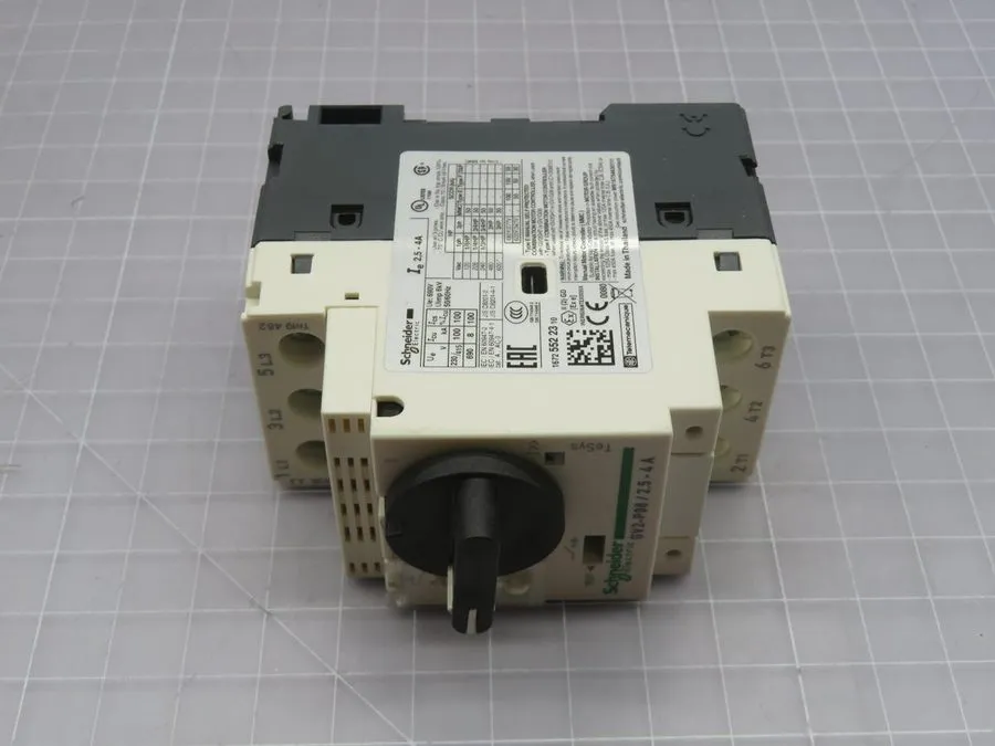 Автоматический выключатель Schneider Electric GV2-P08/2.5-4A Circuit Breaker 690