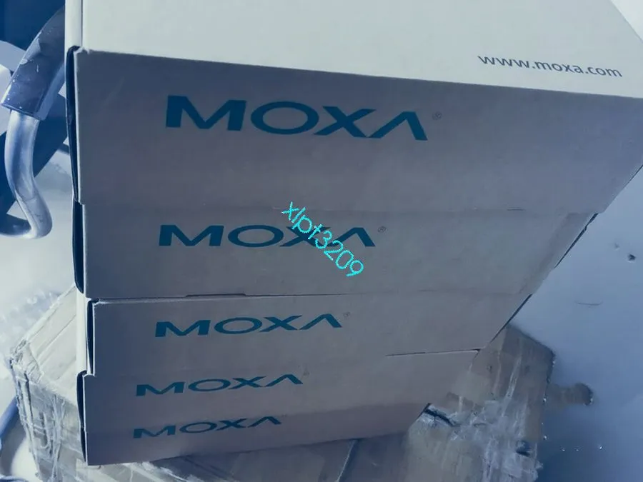 IIoT-устройство MOXA EDS-510A-3SFP-2SSC Industrial Ethernet switch