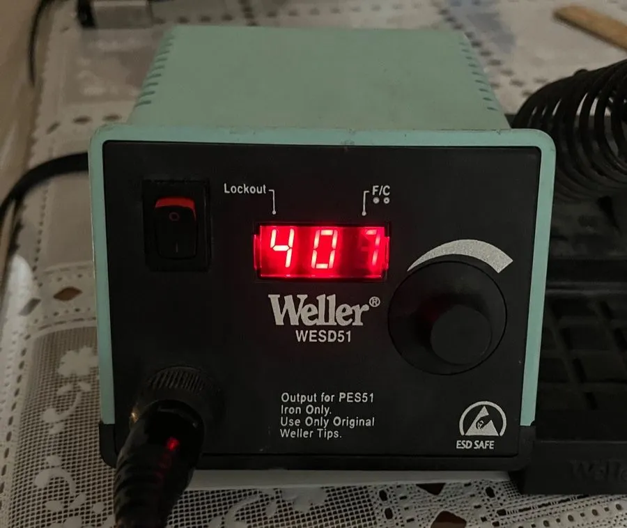 Паяльная станция Weller WESD51 60 W, 120 VAC, Soldering Station + PES51 24 VDC P — фото лота 1