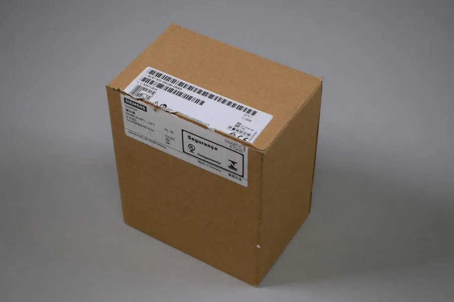 New. Siemens 6ES7972-0AC80-0XA0