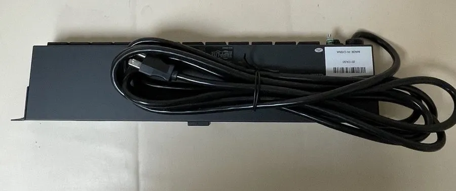 Блок розеток PDU Tripp Lite PDUMH15 1.4kW Metered PDU 120V 13 Outlets 5-15R 5-15