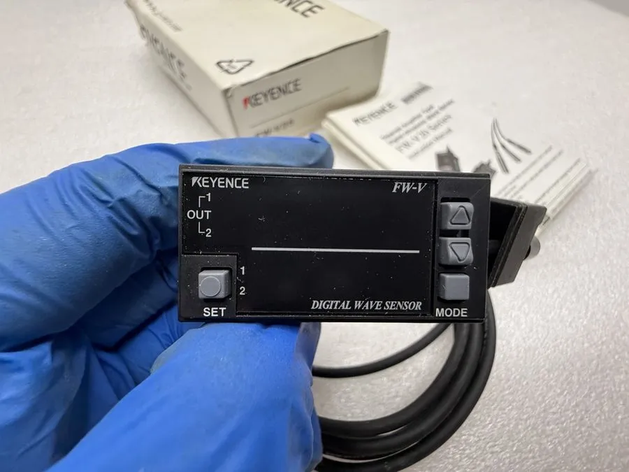 Фотоэлектрический датчик Keyence FW-V25 Photoelectric Sensor — фото лота 2