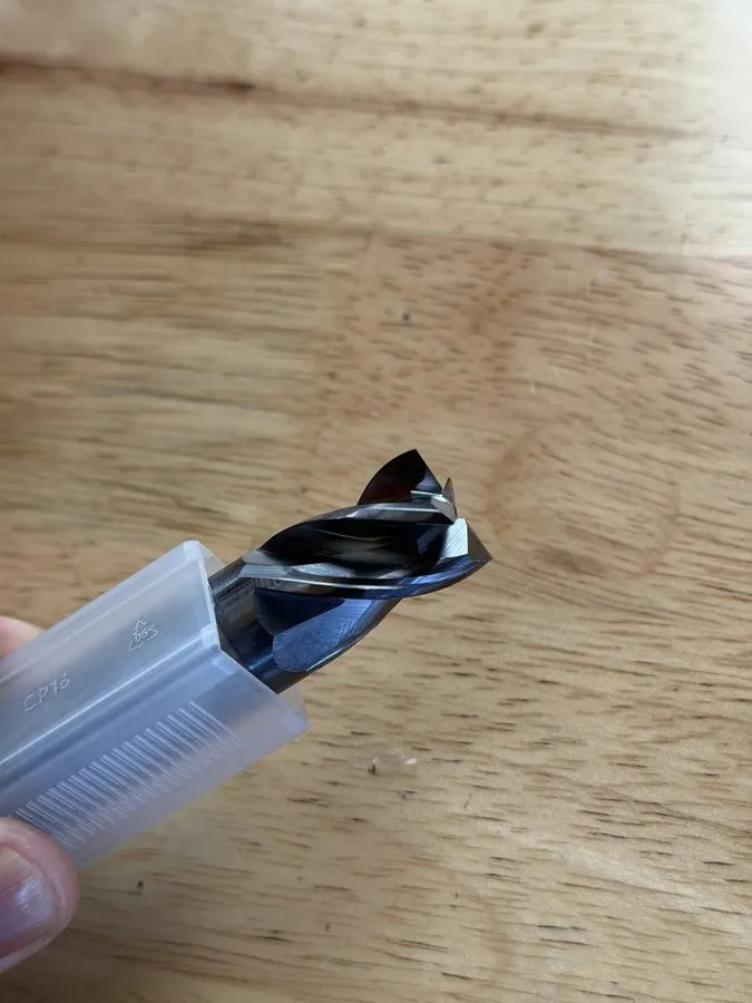 Режущий инструмент Kennametal Square End Mill: 5/8", 4 Flute, Solid Carbide, 667 — фото лота 2