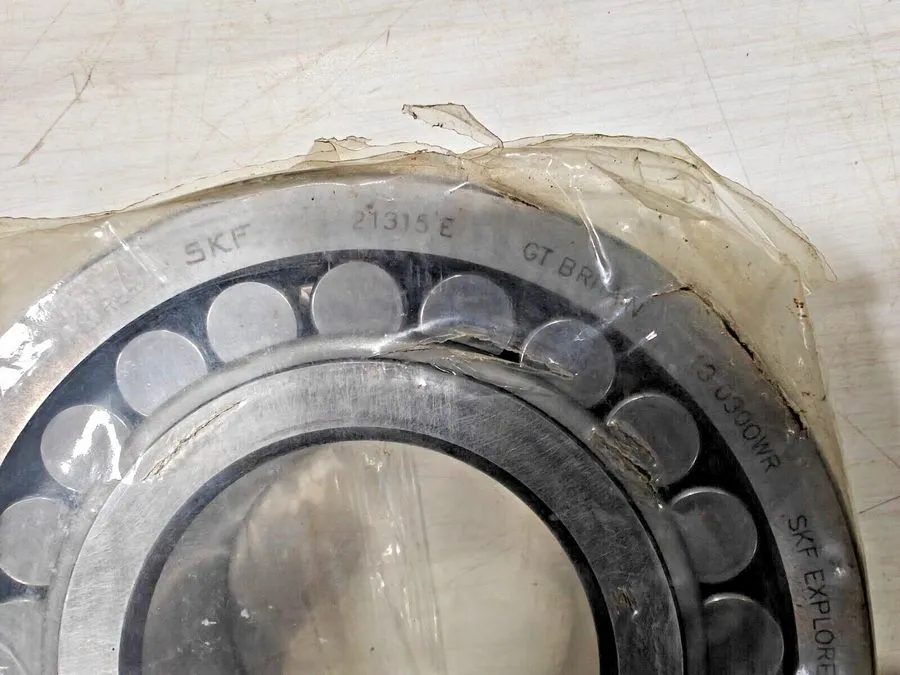 Подшипник SKF 21315E Explorer Spherical Roller Bearing 75mm ID, 160mm, OD 37mm W