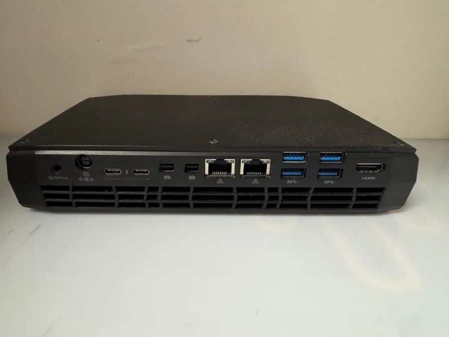 SSD-накопитель Intel NUC 8 NUC8i7HNK Mini PC i7-8705G 500GB NVME 32GB RAM Radeon — фото лота 2