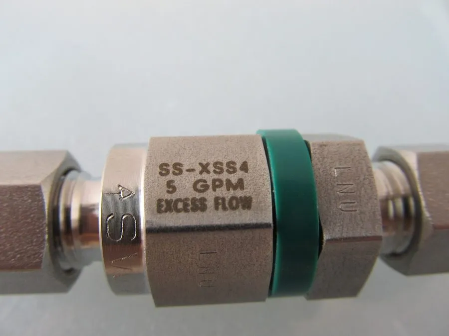Клапан Swagelok SS-XSS4 Stainless Steel Excess Flow Valve FNSP