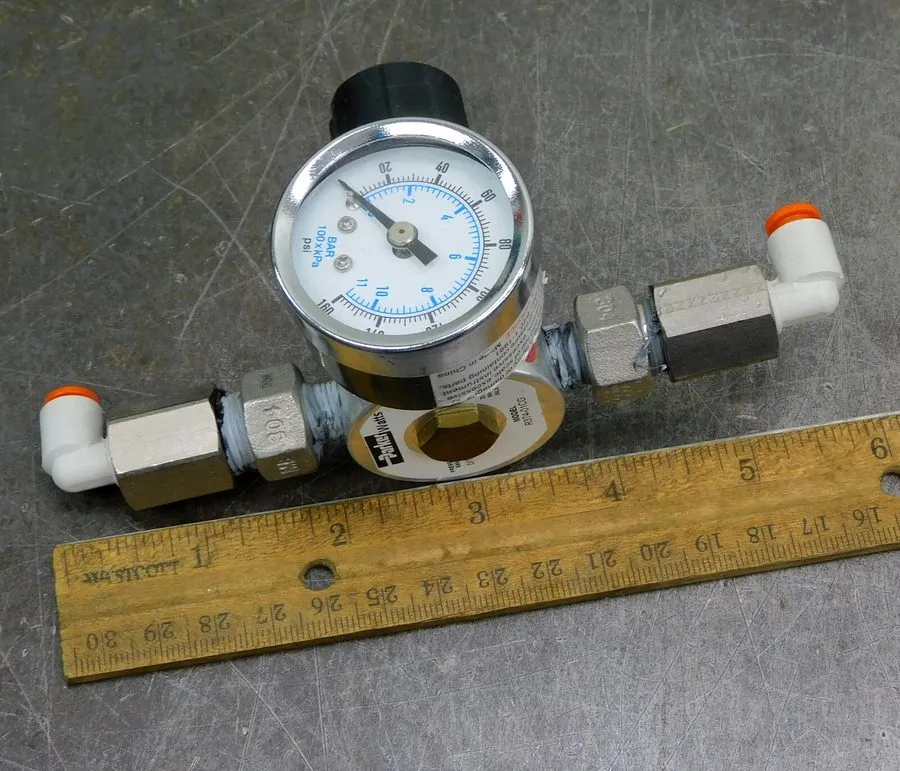 Регулятор давления PARKER R374-01CG PNEUMATIC REGULATOR 4-PORTS 1/8 NPT 0-125 PS