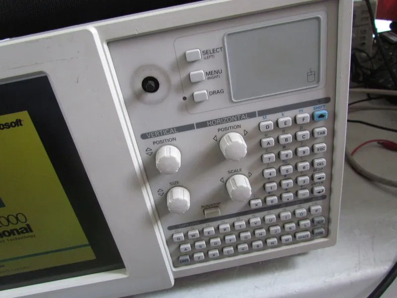 Логический анализатор Tektronix TLA714 Logic Analyzer Color Portable Mainframe