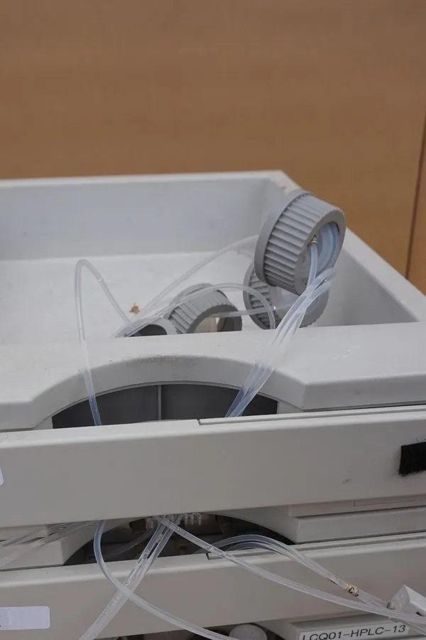 Хроматограф Agilent 1100 HPLC G1311A Quat Pump Fair Condition