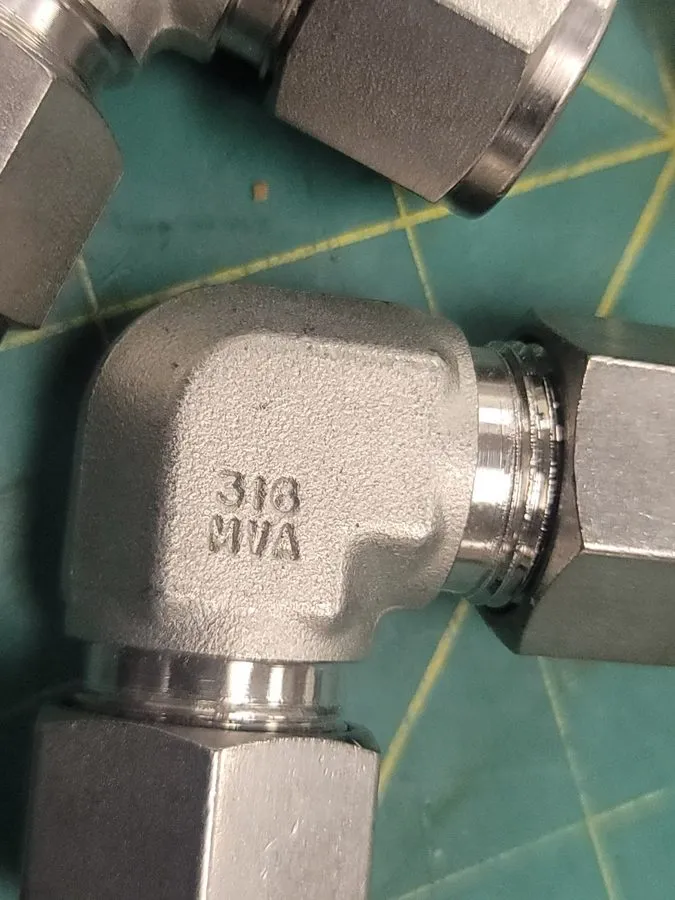 Фитинг Swagelok SS-300-9 Stainless Steel Swagelok Tube Fitting FNSP — фото лота 1