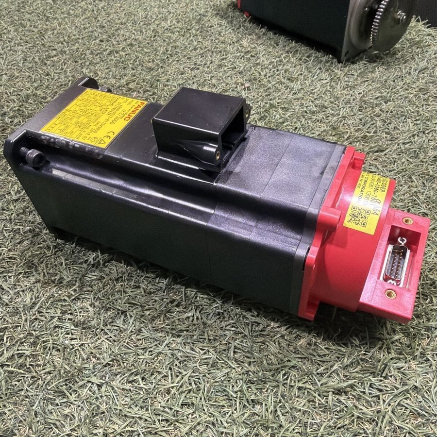 Серводвигатель GE Fanuc AC Servo Motor A06B-0371-B675#7008 A860-0360-T001 A06B03