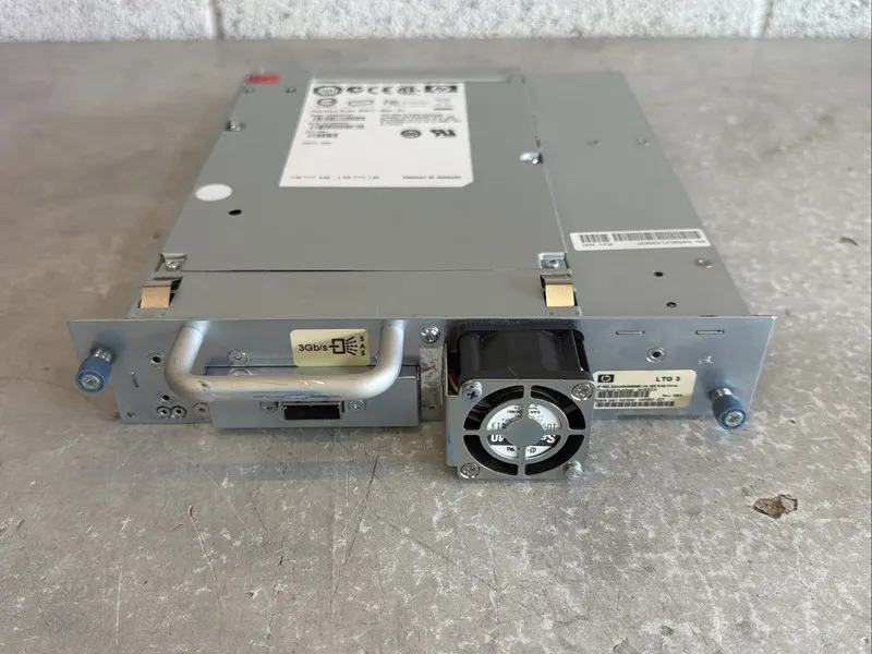 Ленточный привод HP AH562A Ultrium 920 LTO-3 400GB/800GB SAS Tape Drive 445891-0