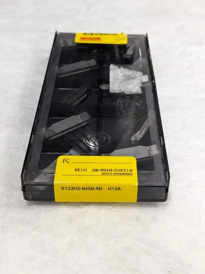 Режущий инструмент Sandvik Grooving Insert: N1230450 H13A, Solid Carbide 5736584 — фото лота 2