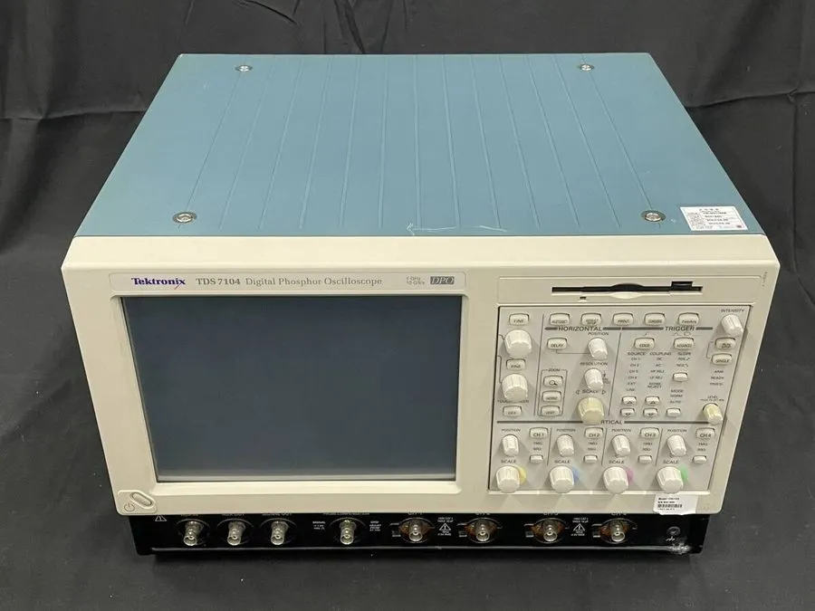 Осциллограф Tektronix TDS7104 1GHz 4ch 10GS/s Digital Phosphor Oscilloscope