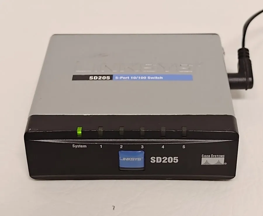 Коммутатор Linksys SD205 5-Port 10/100 Desktop Ethernet Switch Cisco Systems Ver