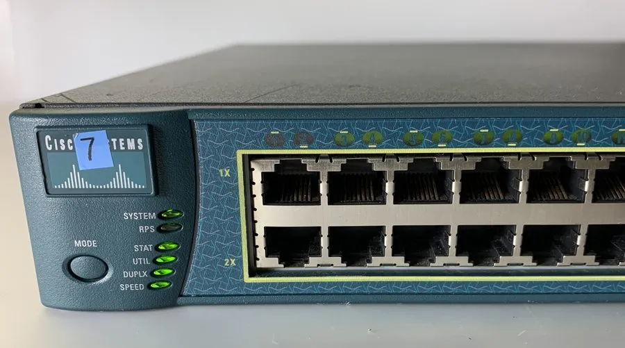 Коммутатор CISCO CATALYST 3500 SERIES XL WS-C3524-XL-EN-24 LAN Port. Good — фото лота 1