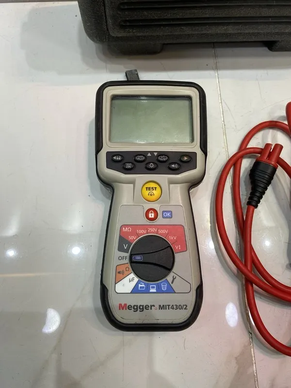 Дисплей MEGGER MIT430/2 INSULATION AND CONTINUITY TESTER MIT430 / 2