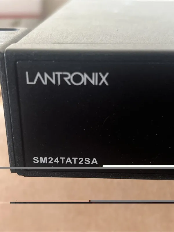 IIoT-устройство Lantronix SM24TAT2SA 24 Port Gigabit PoE+ Smart Managed Switch 3
