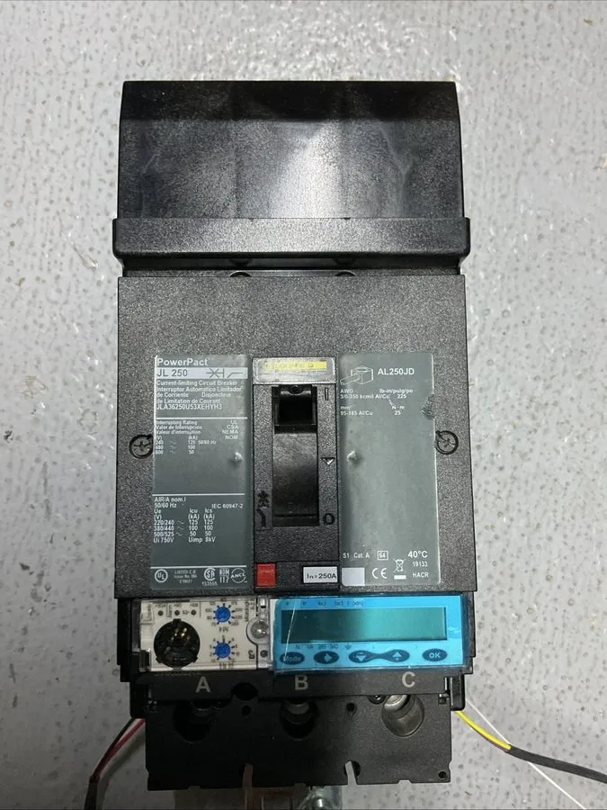 Автоматический выключатель Square D JLA36250U53XEHYH3 250 amp 100kA@480v I line  — фото лота 1