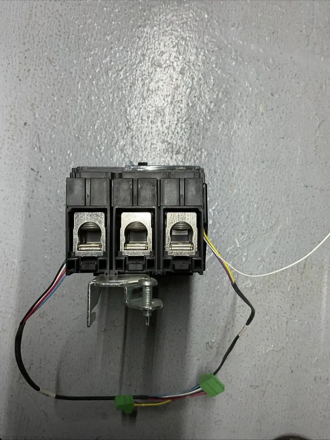 Автоматический выключатель Square D JLA36250U53XEHYH3 250 amp 100kA@480v I line  — фото лота 2