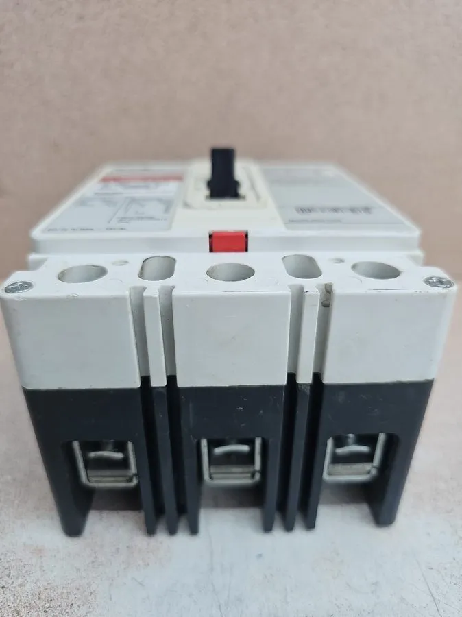 Автоматический выключатель Eaton EHD3080BP10 80 Amp 3 Pole 240/480V Circuit Brea
