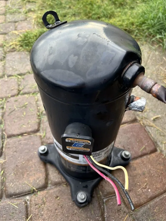 Компрессор COPELAND SCROLL COMPRESSOR model ZP51K6E PFV-13P year 2015 220v singl — фото лота 2