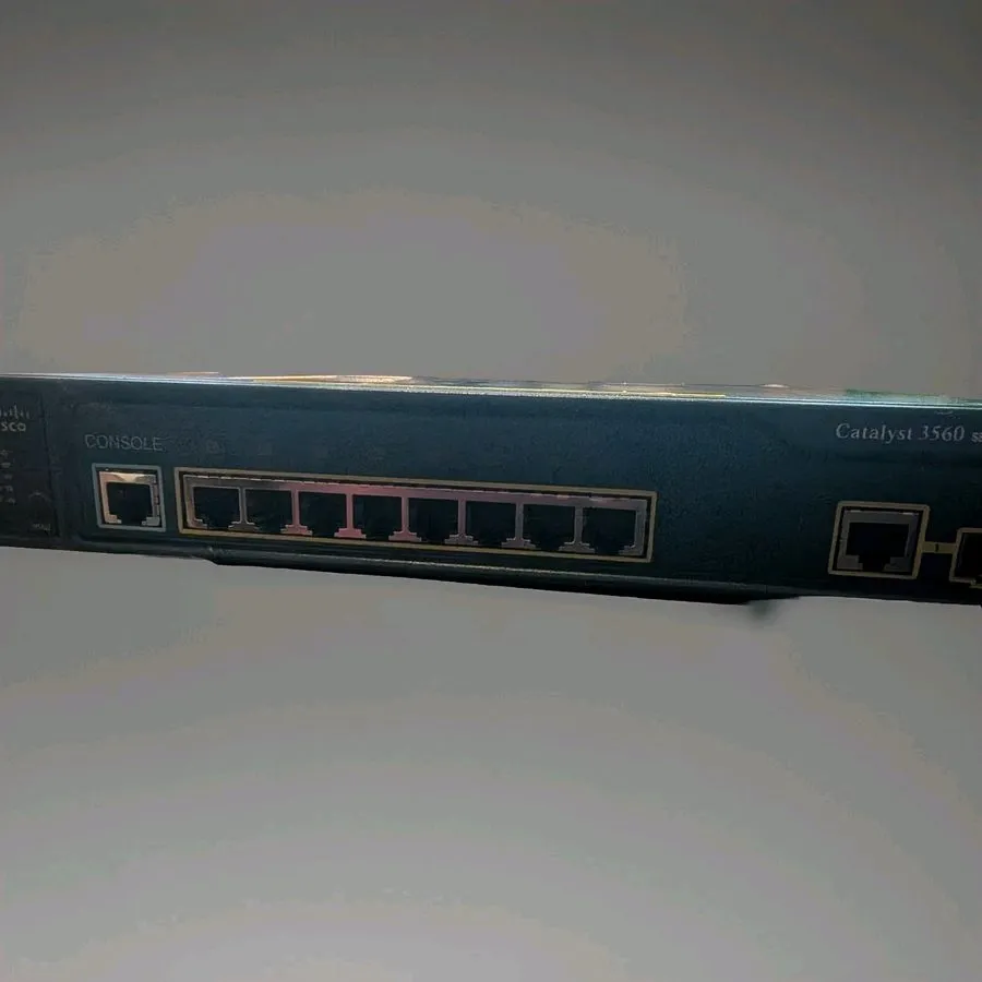 Коммутатор Cisco WS-C3560- -S 8-Port Fast Ethernet PoE Switch w/ Power Cord