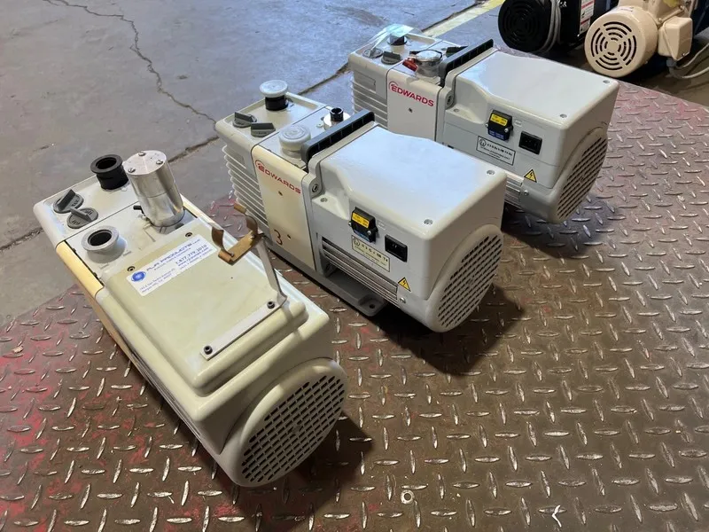 Насос T204367 Edwards RV3 Rotary Vane Vacuum Pump A652-01-906