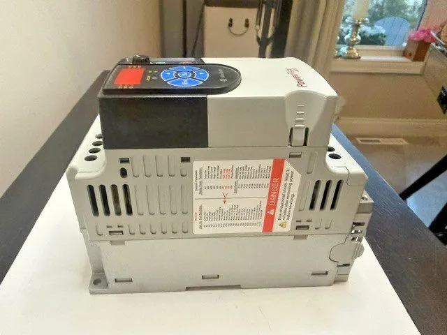 Частотный преобразователь Allen-Bradley 22F-D2P5N103 PowerFlex 4M- 0.75 kW (1 HP