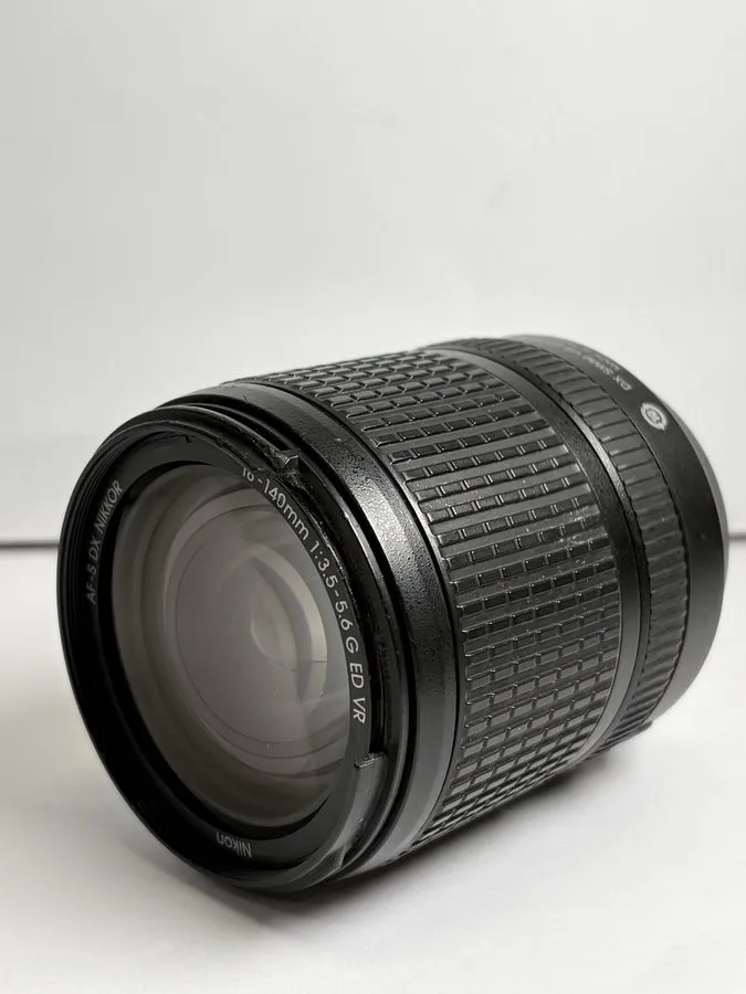 Объектив Nikon AF-S DX NIKKOR 18-300mm f/3.5-5.6G ED VR Zoom Lens Serviced