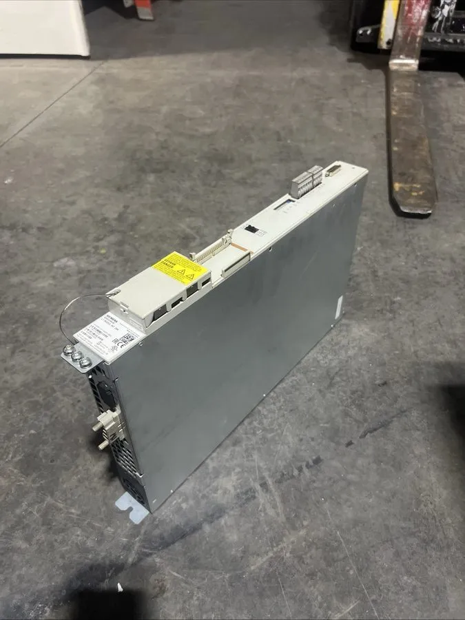 Сервоусилитель 6SN1123-1AA00-0BA2 SIEMENS SIMODRIVE 611 Power Module GQZ1