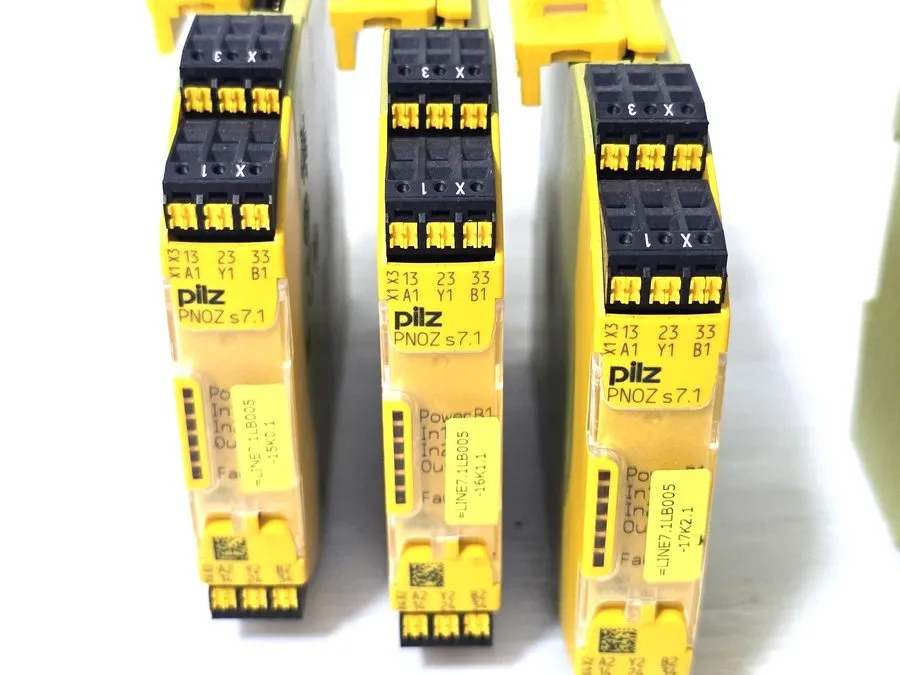Реле безопасности PILZ 750167 Safety Relay PNOZ s7.1 24VDC 3 n/o — фото лота 2