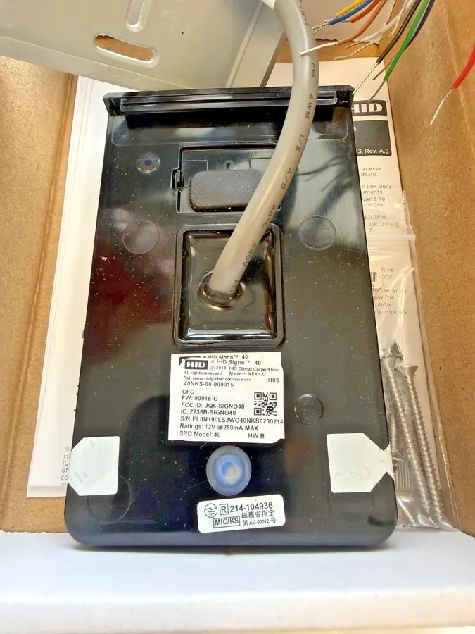 Оборудование видеонаблюдения HID Signo 40NKS-00-000015 40 Black Proximity Card e — фото лота 1