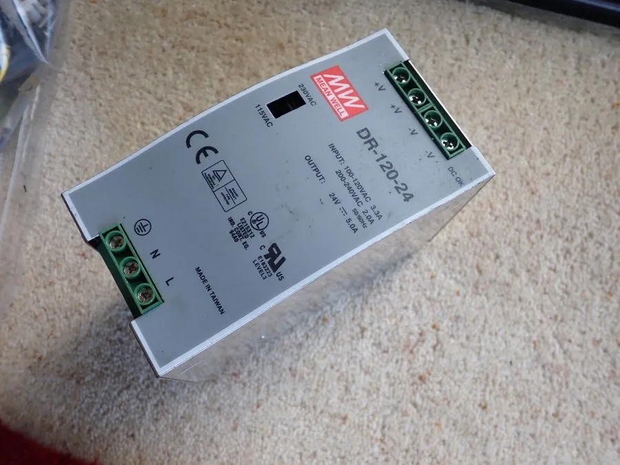 Блок питания MEANWELL POWER SUPPLY 24DC at 5amps 100/240AC Supply DR-120-24